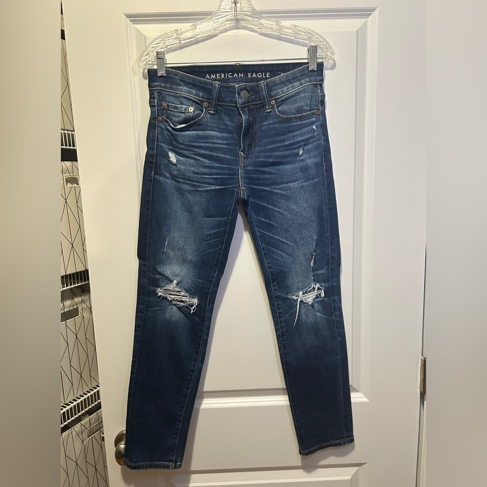 American Eagle Distressed Blue Jeans